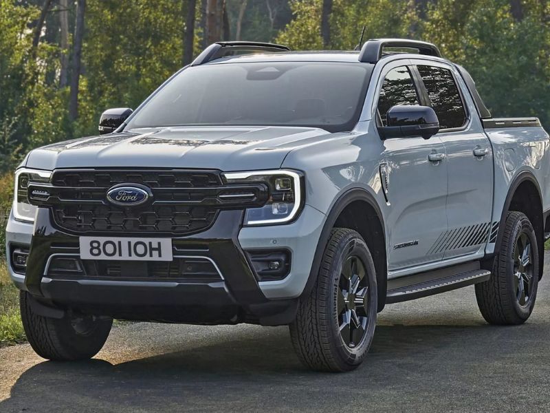 Ford Ranger Dành cho những ai yêu thích sự mạnh mẽ, bền bỉ và khả năng vận hành ổn định trong nhiều điều kiện khác nhau