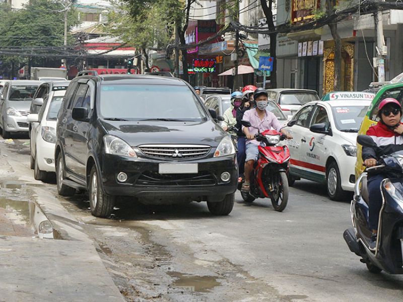 Đỗ Xe Ô Tô Sai Quy Định Phạt Bao Nhiêu? Mức Phạt Mới Nhất 2025