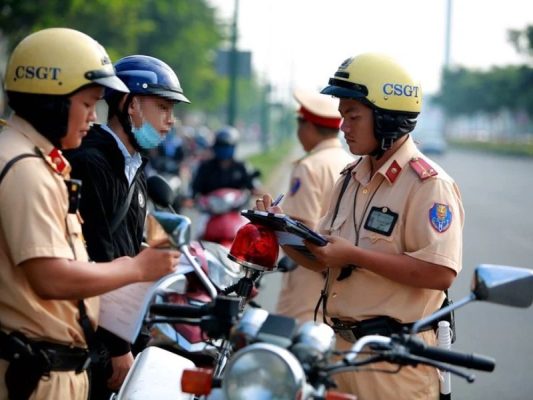 Không Bằng Lái Xe Máy Phạt Bao Nhiêu? Mức Phạt Mới Nhất 2025