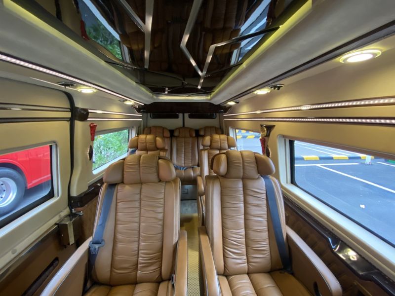 Dịch vụ xe limousine Hà Nội Phúc Yên - Anh Quân Transport And Tourism