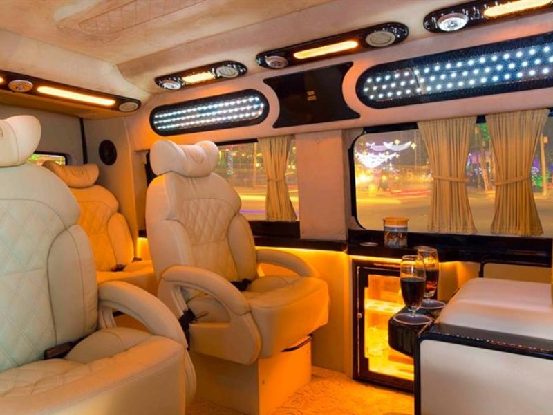 Đón trả khách linh hoạt theo lịch trình tại các điểm thuận tiện
