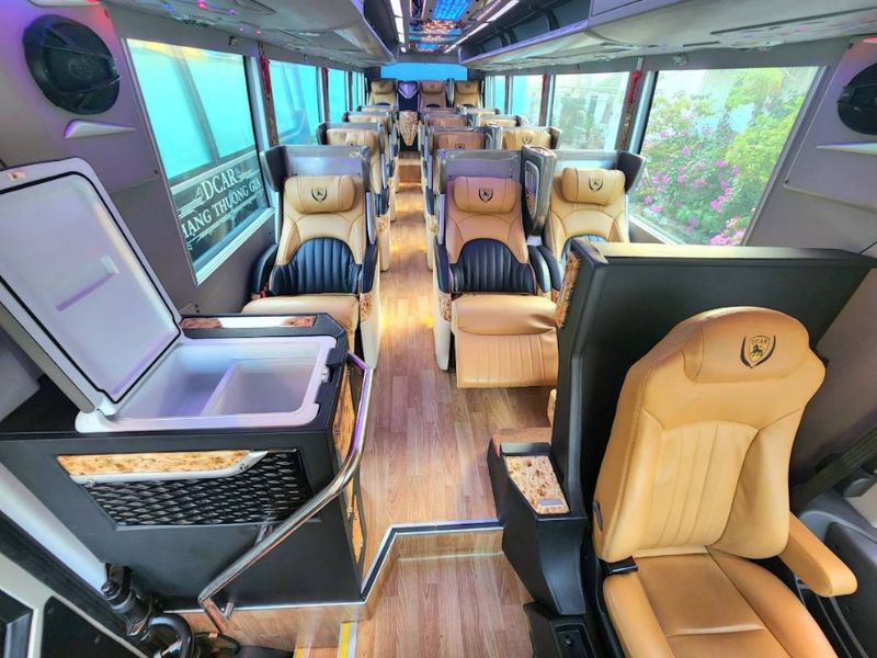 Vì sao nên chọn xe limousine Hà Nội Nam Định Giao Thủy nguyên xe