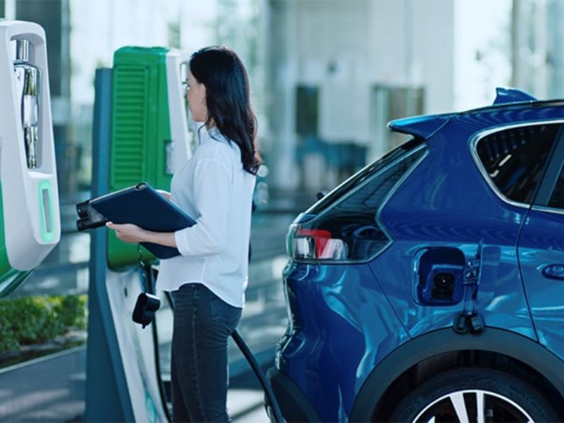 Cách sạc xe tại trạm VinFast đúng chuẩn