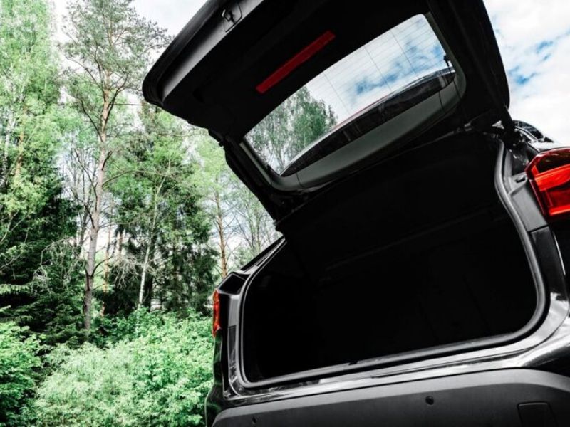 Cách Mở Cốp Sau Xe Ô Tô Đơn Giản Cho Người Mới