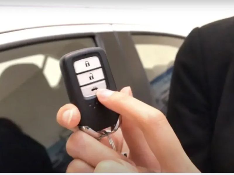 Cách Mở Cốp Xe Honda City Bằng Chìa Khóa