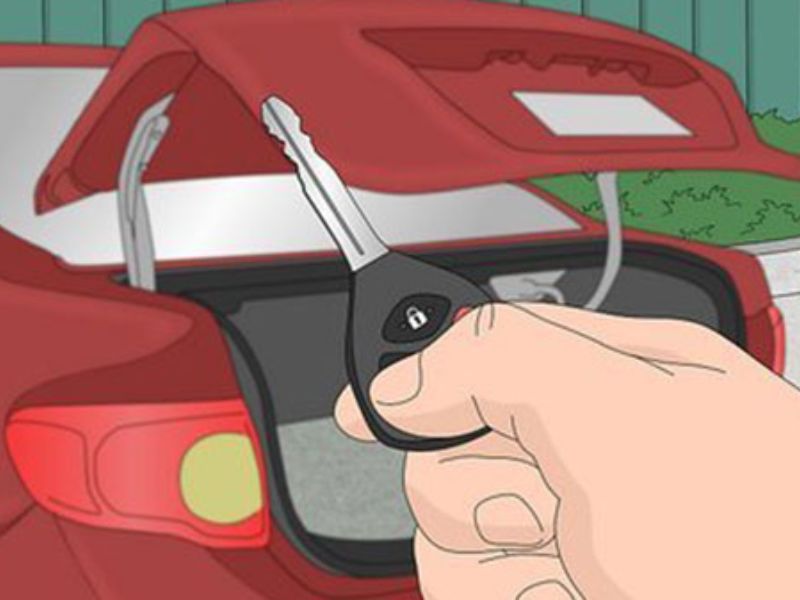 Cách mở cốp Rio bằng nút mở trong cabin