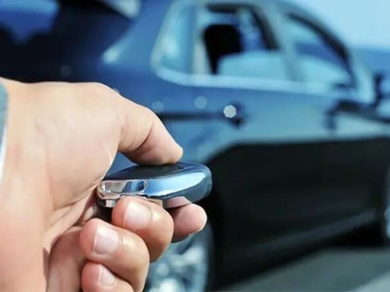 Cách mở cốp xe Kia Rio khi cốp bị kẹt hoặc mở không lên