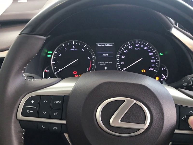 Cách Mở Cốp Xe Lexus Đơn Giản Nhất Cho Người Mới Sử Dụng