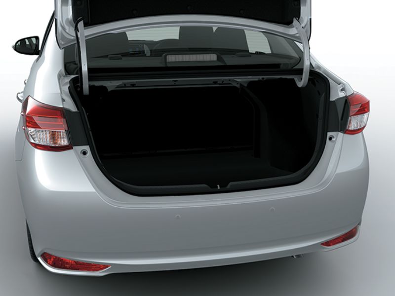 Cách mở cốp xe Vios bằng chìa thông minh hoặc remote