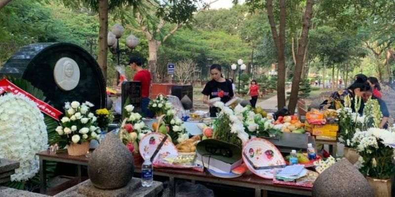 Kinh nghiệm đi viếng cô Sáu linh thiêng