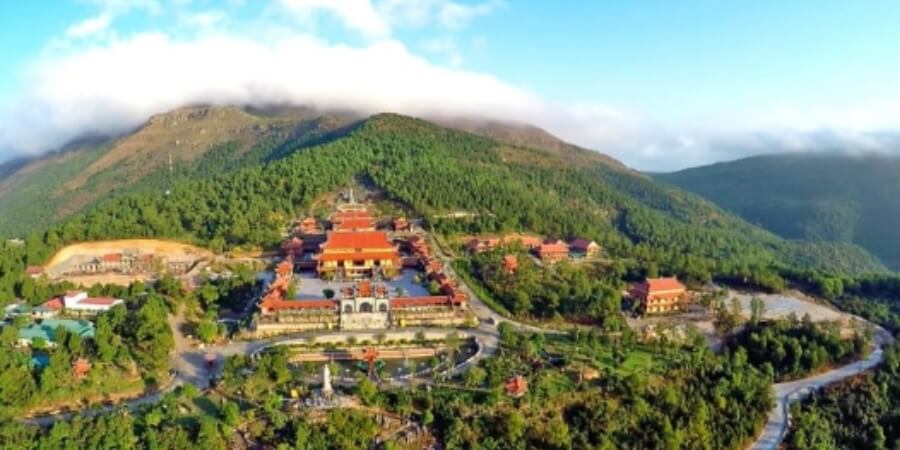 kinh nghiệm đi chùa ba vàng
