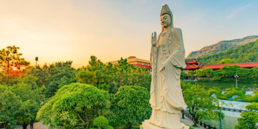 kinh nghiệm đi chùa ba vàng