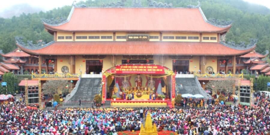 kinh nghiệm đi chùa ba vàng