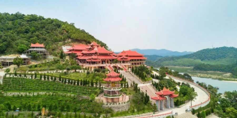 kinh nghiệm đi chùa cái bầu
