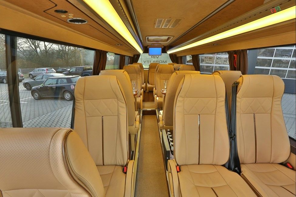 dịch vụ thuê xe limousine hà nội